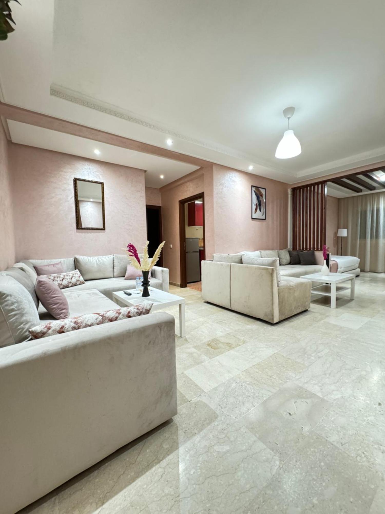 Suitouiss - Agdal 2 - Appartement A 2 Minutes De La Gare De Train Tgv Rabat Kültér fotó