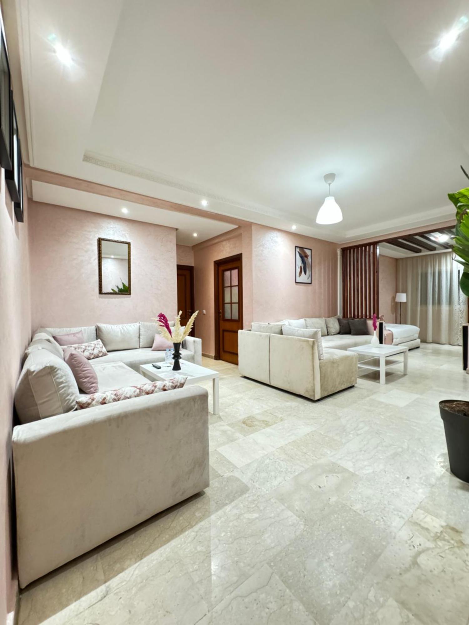 Suitouiss - Agdal 2 - Appartement A 2 Minutes De La Gare De Train Tgv Rabat Kültér fotó