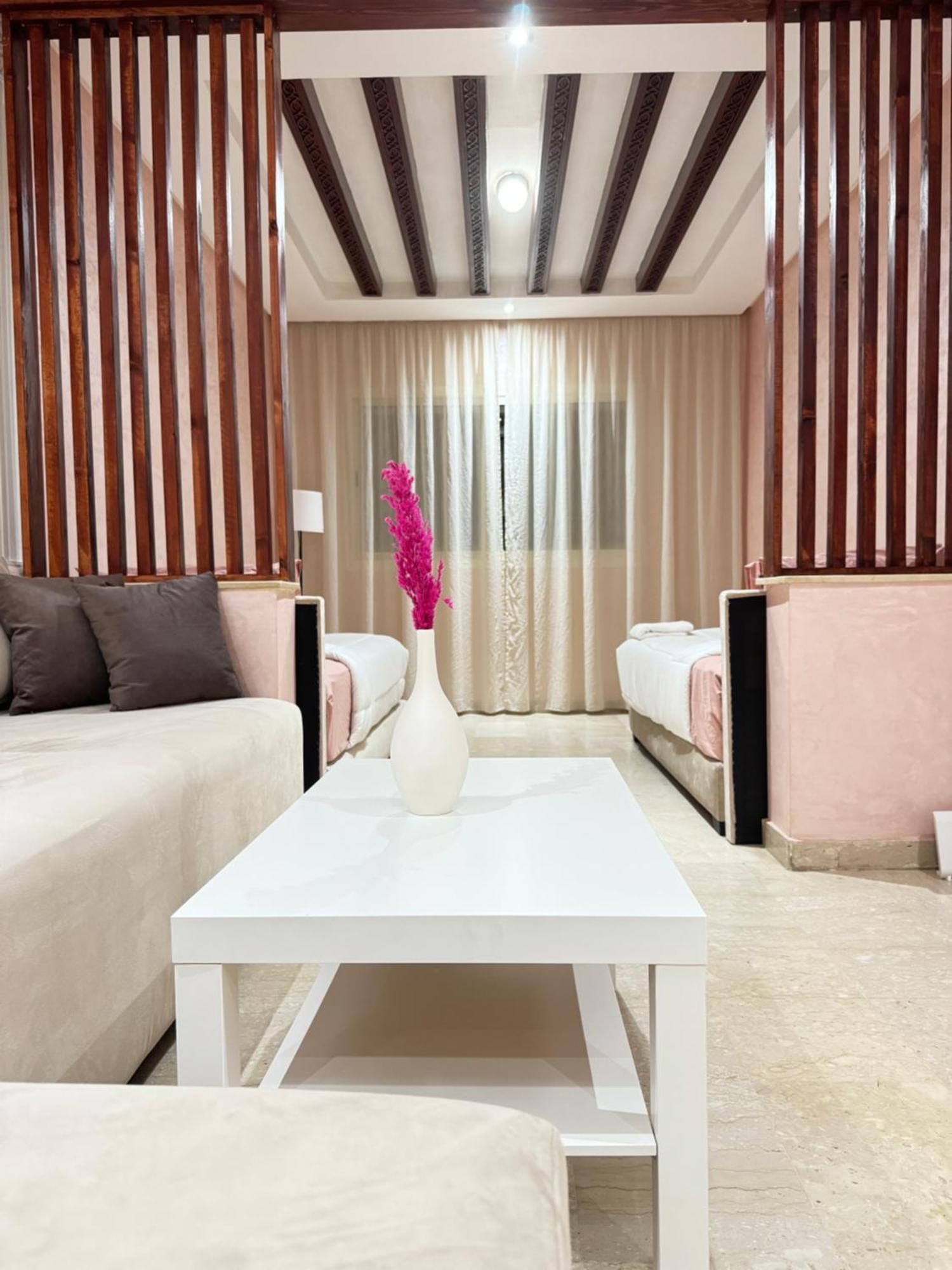 Suitouiss - Agdal 2 - Appartement A 2 Minutes De La Gare De Train Tgv Rabat Kültér fotó