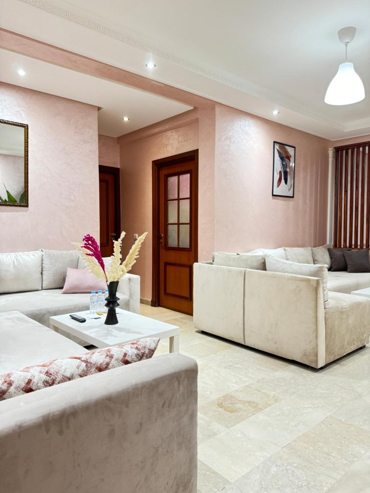 Suitouiss - Agdal 2 - Appartement A 2 Minutes De La Gare De Train Tgv Rabat Kültér fotó
